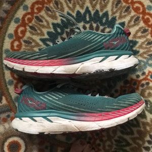 Hoka One One Women’s Clifton 5